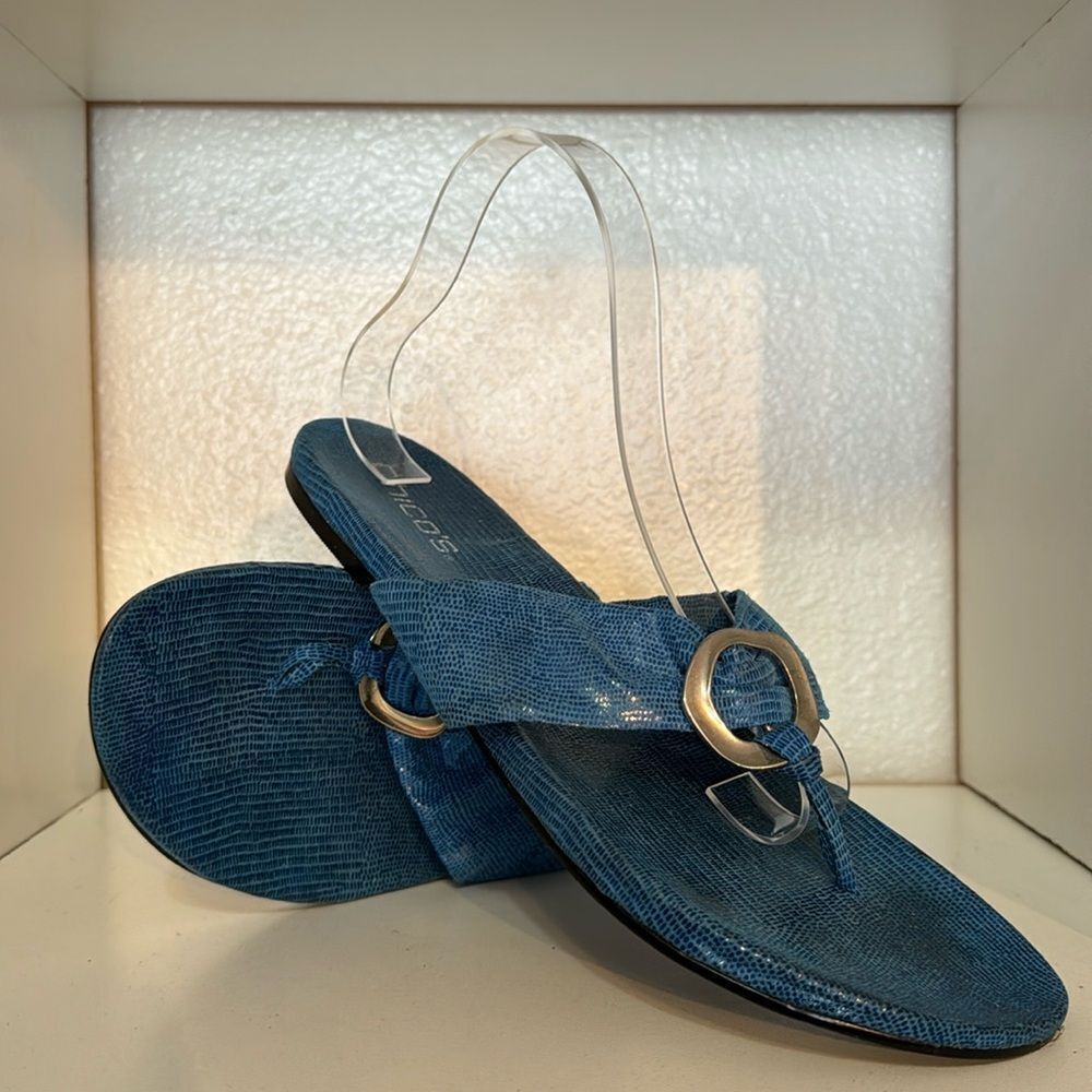 Chicos Blue Snakeskin Print Thong Silver Ring Detail Flip Flop Boho Sandals